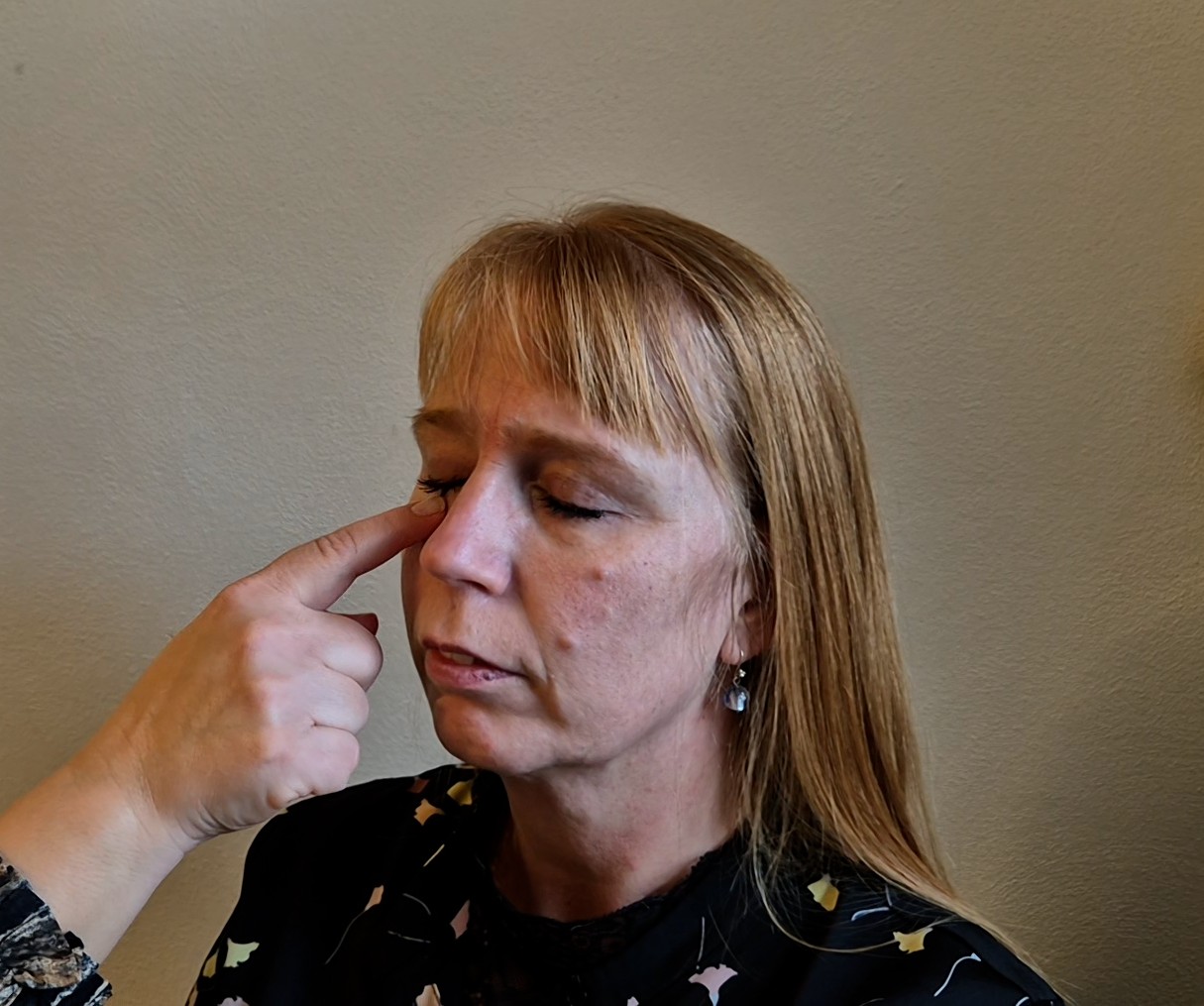 Behandling af mistrivsel og depression med tft eft tapping tankefelt terapi